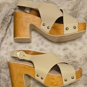 TORY BURCH Women's Cream and Tan Platform Sandals